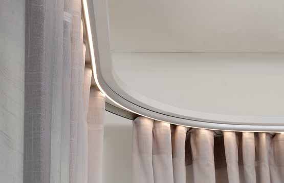 Alugard Vorhangschiene mit integrierter LED Beleuchtung, warmweißes Licht über der Gardine