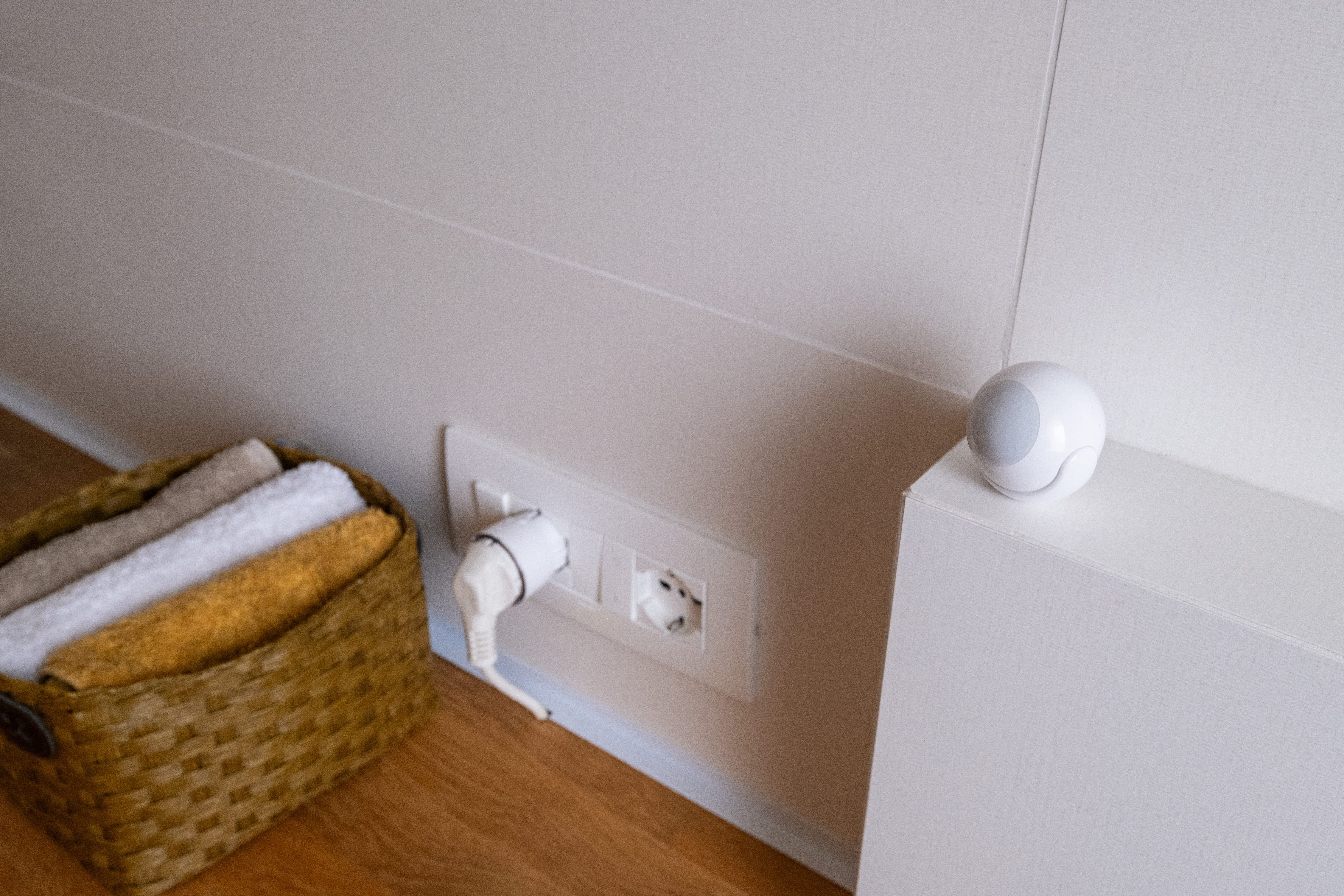 Nice Plug-Control Typ F smarte Zwischensteckdose mit Verbrauchsmessung